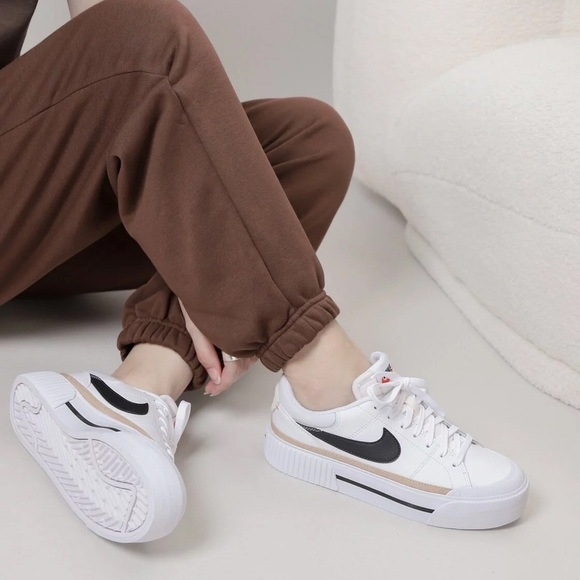 Nike Women's Court Legacy Lift Platform Casual Sneakers Sz 10 from Finish Line - Picture 1 of 14